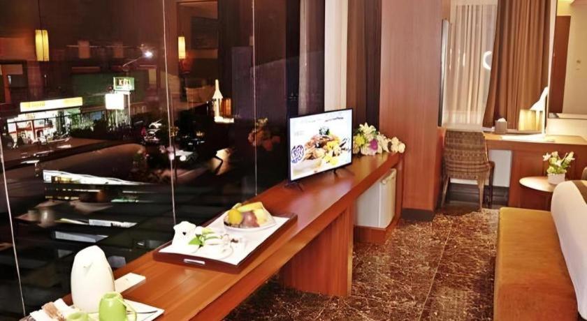 Atrium Premiere Cilacap Eksteriør billede