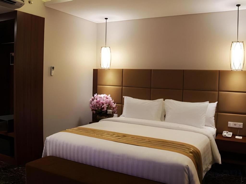 Atrium Premiere Cilacap Eksteriør billede