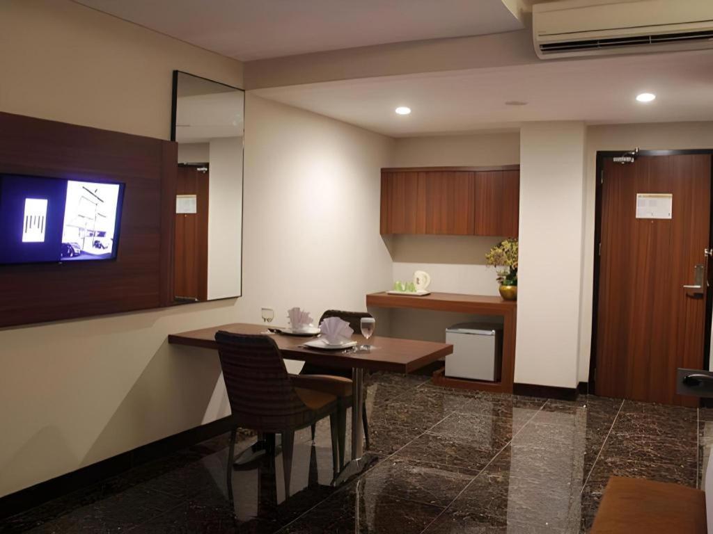 Atrium Premiere Cilacap Eksteriør billede