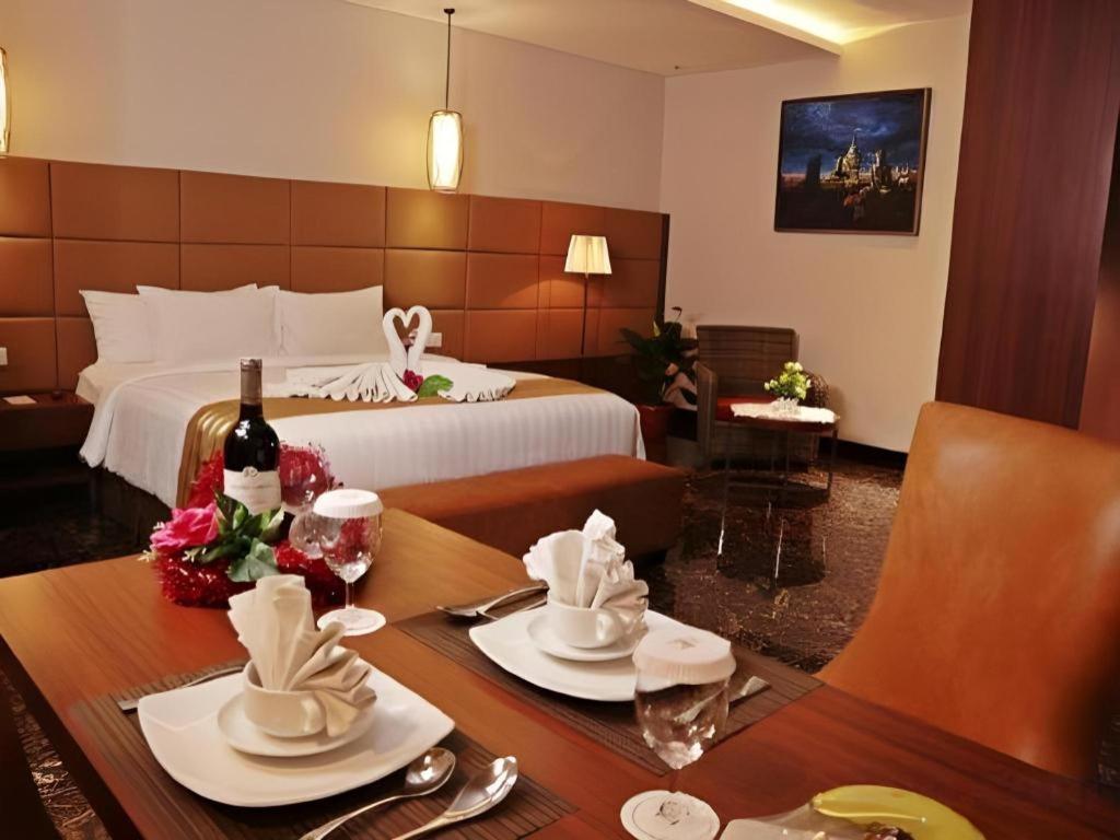 Atrium Premiere Cilacap Eksteriør billede