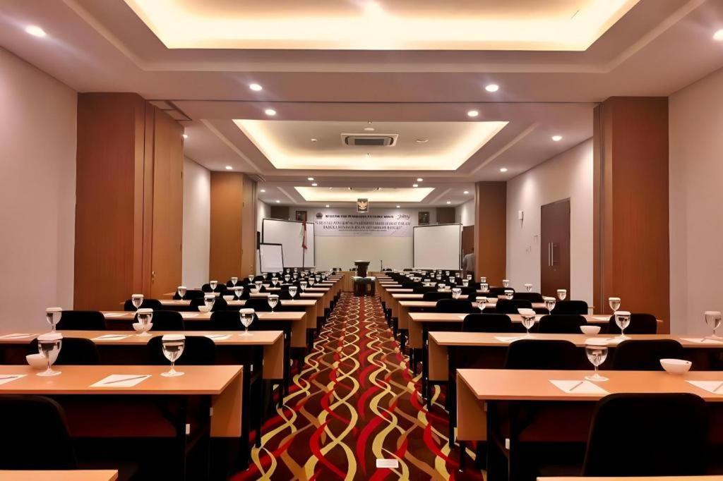 Atrium Premiere Cilacap Eksteriør billede