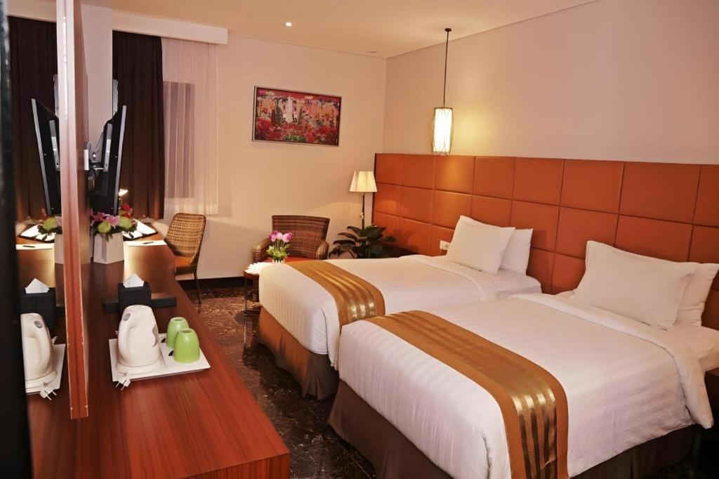 Atrium Premiere Cilacap Eksteriør billede