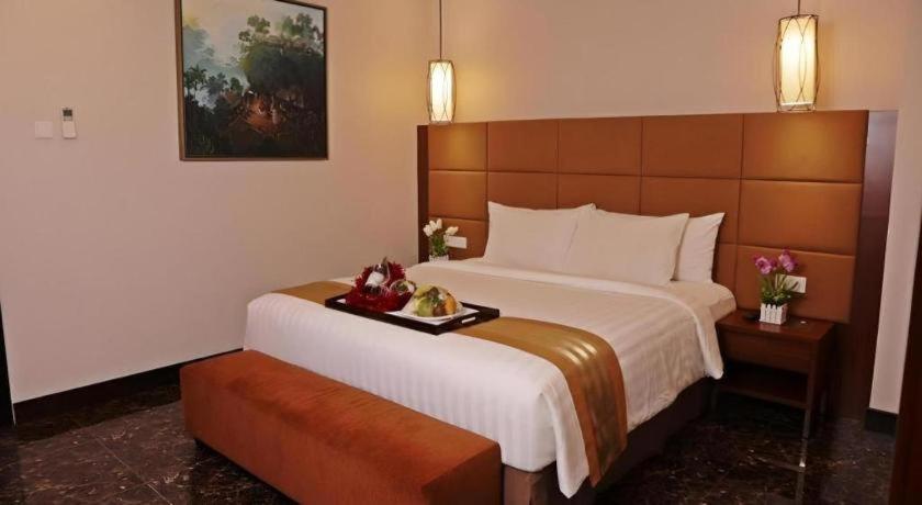 Atrium Premiere Cilacap Eksteriør billede