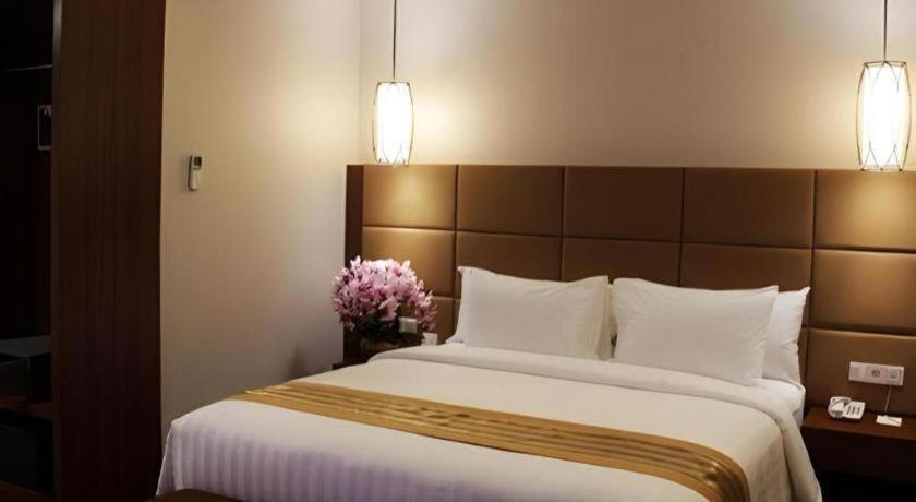 Atrium Premiere Cilacap Eksteriør billede