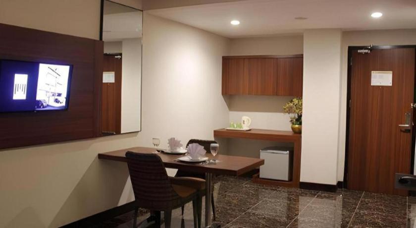 Atrium Premiere Cilacap Eksteriør billede