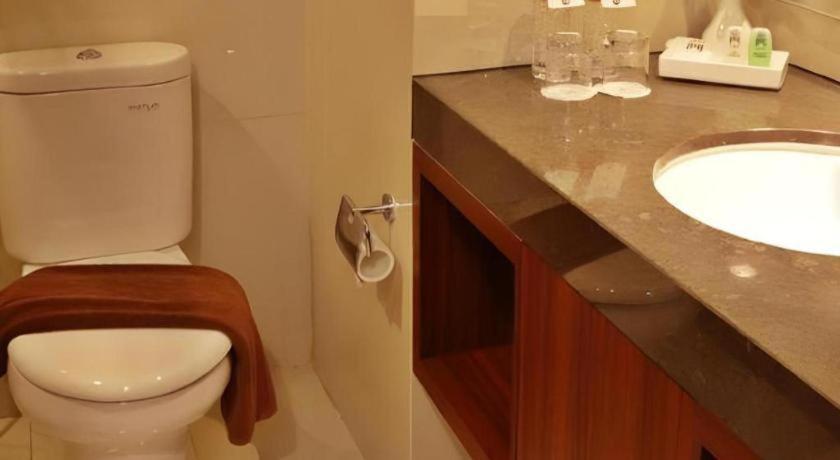Atrium Premiere Cilacap Eksteriør billede