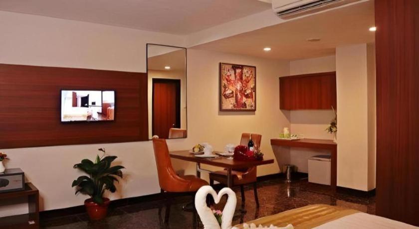 Atrium Premiere Cilacap Eksteriør billede